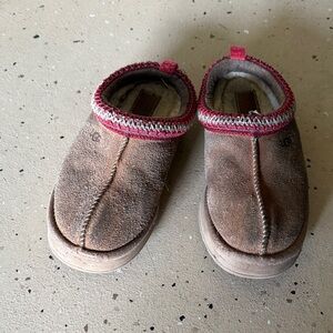 Cozy Brown Suede Slippers with Red Trim